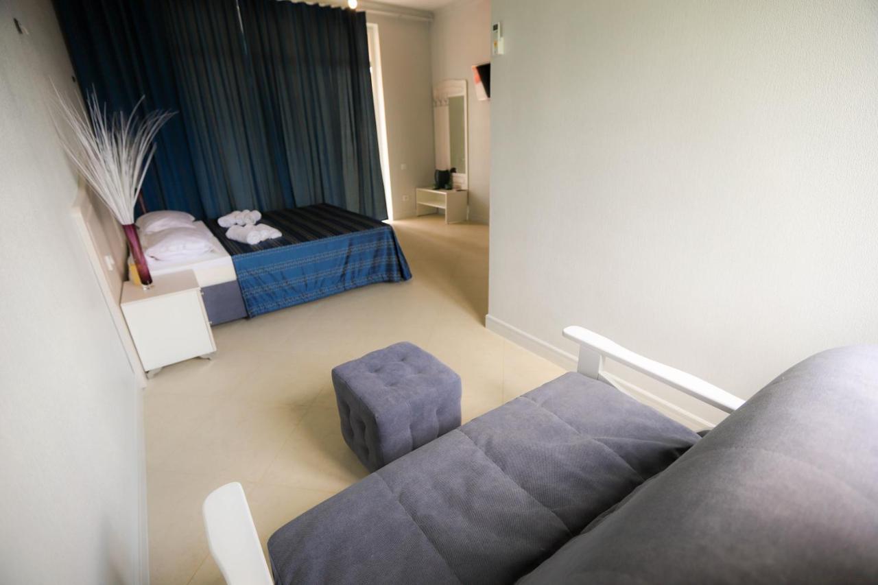 Hometel 4 Friends Gagra Exteriér fotografie