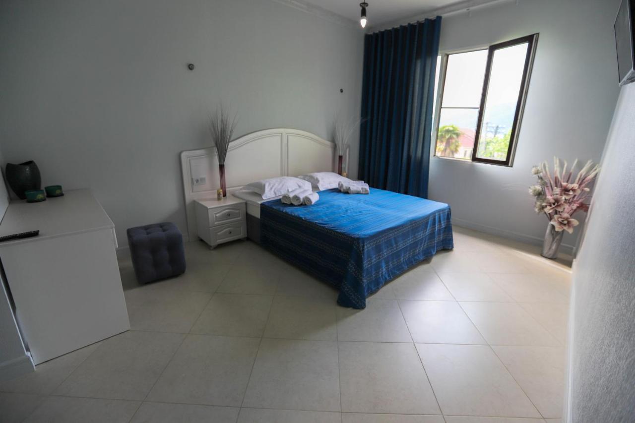 Hometel 4 Friends Gagra Exteriér fotografie
