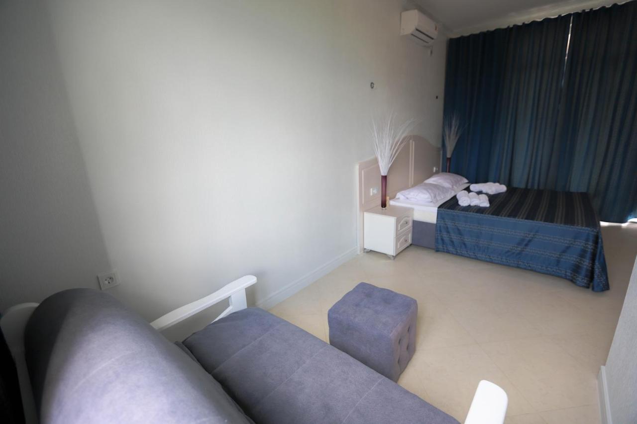 Hometel 4 Friends Gagra Exteriér fotografie